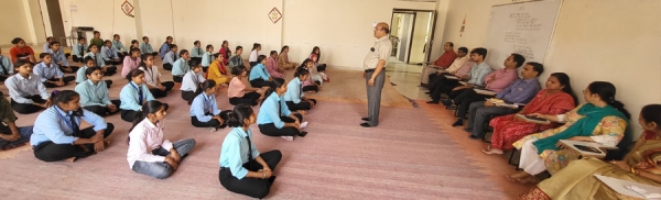 राष्ट्रीय टीबी उन्मूलन प्रोग्राम पर किया छात्राध्यापिकाओं को जागरूक